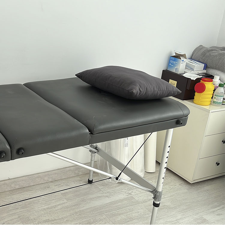 imagen camilla del centro de salud catalunya